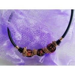 Collier en perles de Murano couleur marron avec feuille d'or