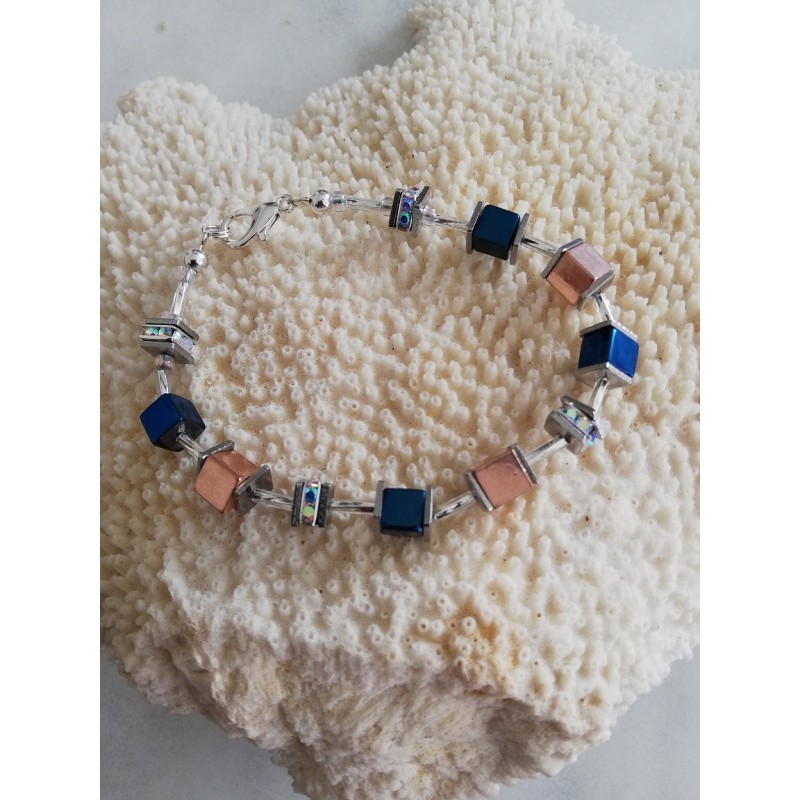 Bracelet perles cubes hématite et strass swarovski